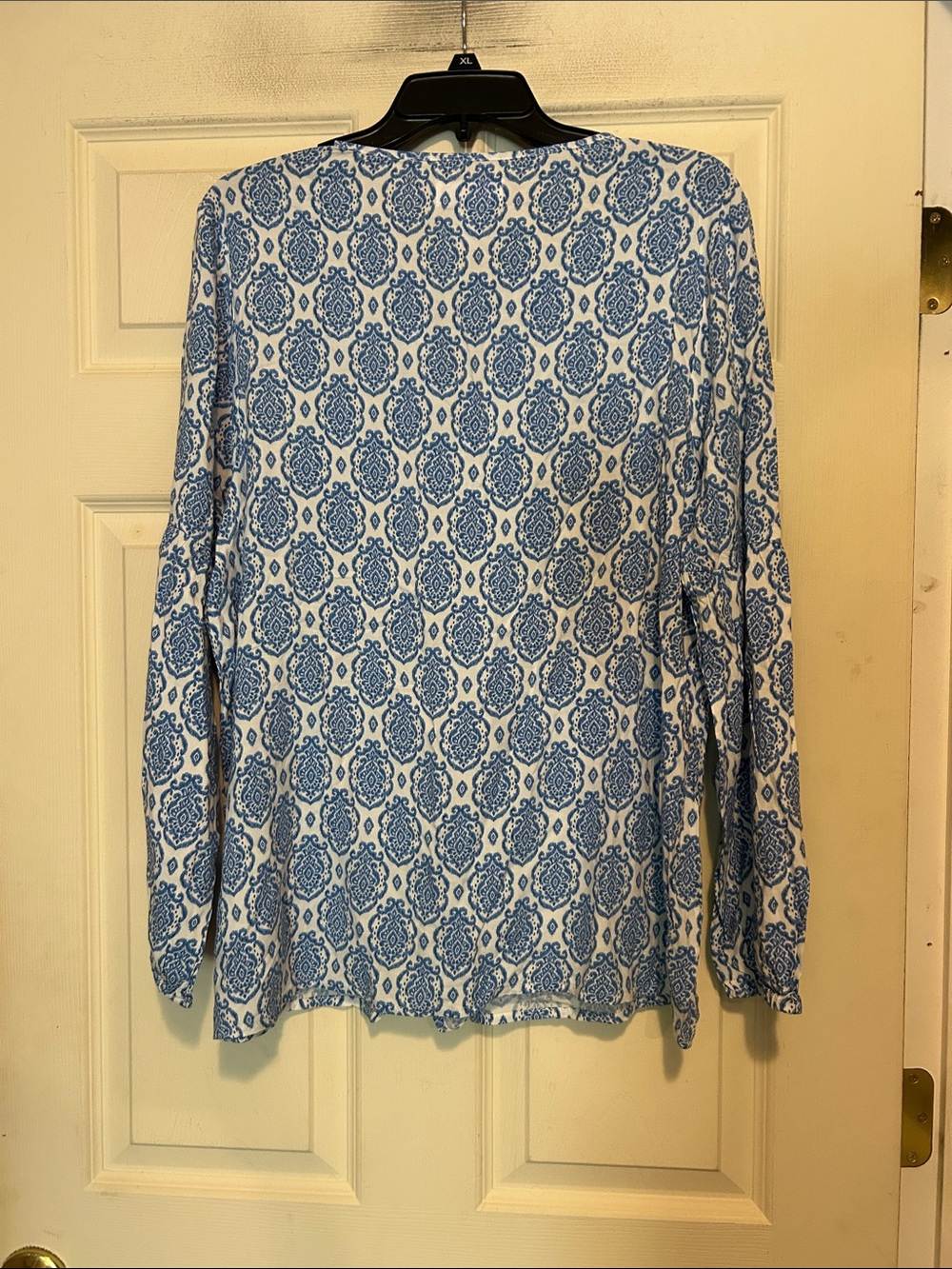 Stella Parker Blue and White Top Size XXL - Picture 8 of 8